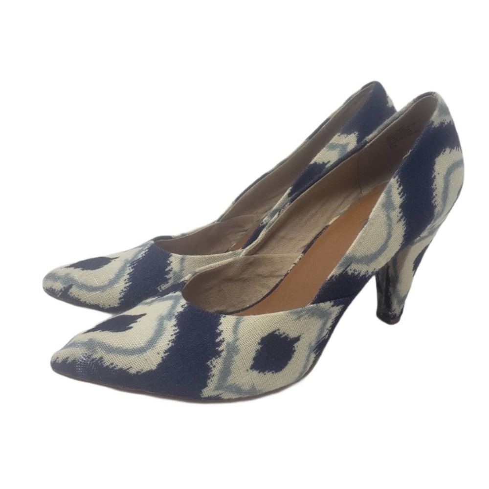 Seychelles Navy and Cream Ikat Pointed-Toe Pumps